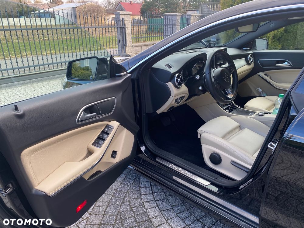 Mercedes-Benz CLA 250 4-Matic - 5