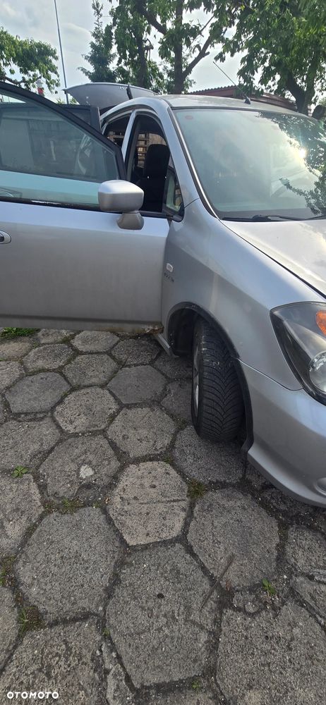Honda Stream 2.0i ES - 11