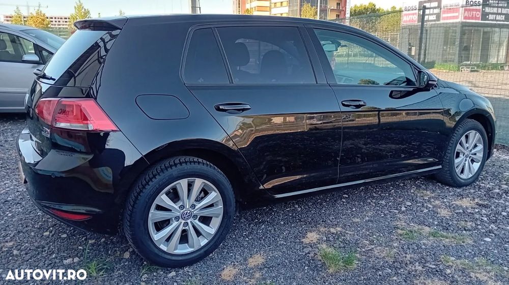 Volkswagen Golf 1.6 TDI DPF BlueMotion Technology Highline - 17