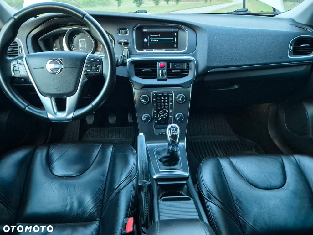 Volvo V40 - 10