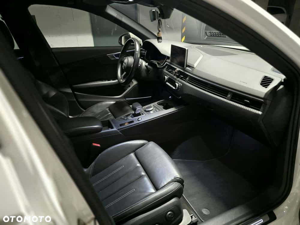 Audi A4 Avant 3.0 TDI S tronic - 29