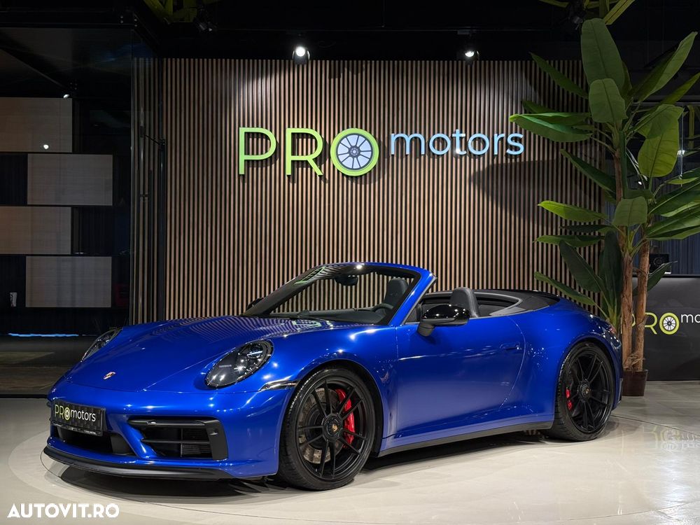 Porsche 911 Carrera 4 GTS PDK - 1
