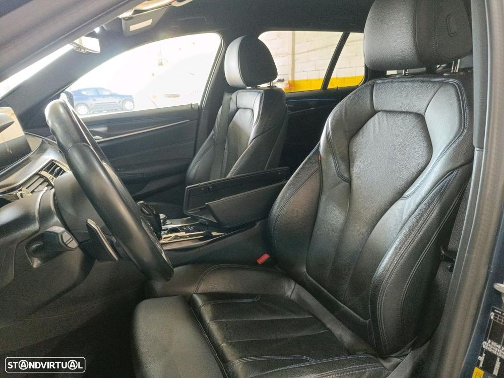 BMW 530 e Pack Desportivo M - 6