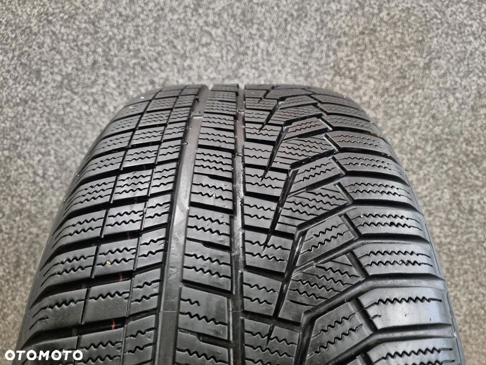 Hankook Winter Icept EVO2 RSC 225/50/17 98H 1szt. - 2