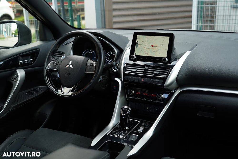 Mitsubishi Eclipse-Cross 4WD Top - 12