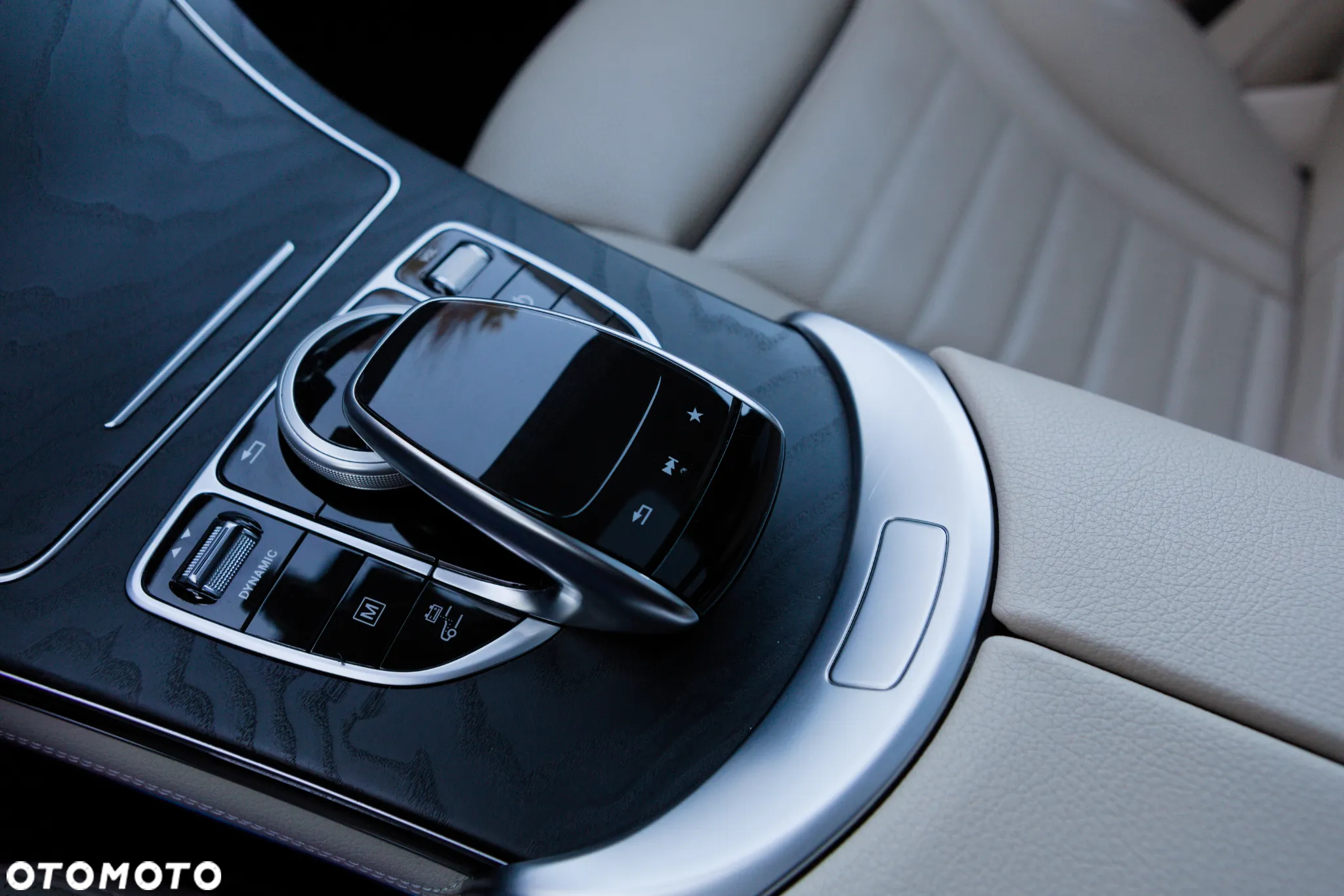 Mercedes-Benz GLC 350 e 4Matic 7G-TRONIC - 28