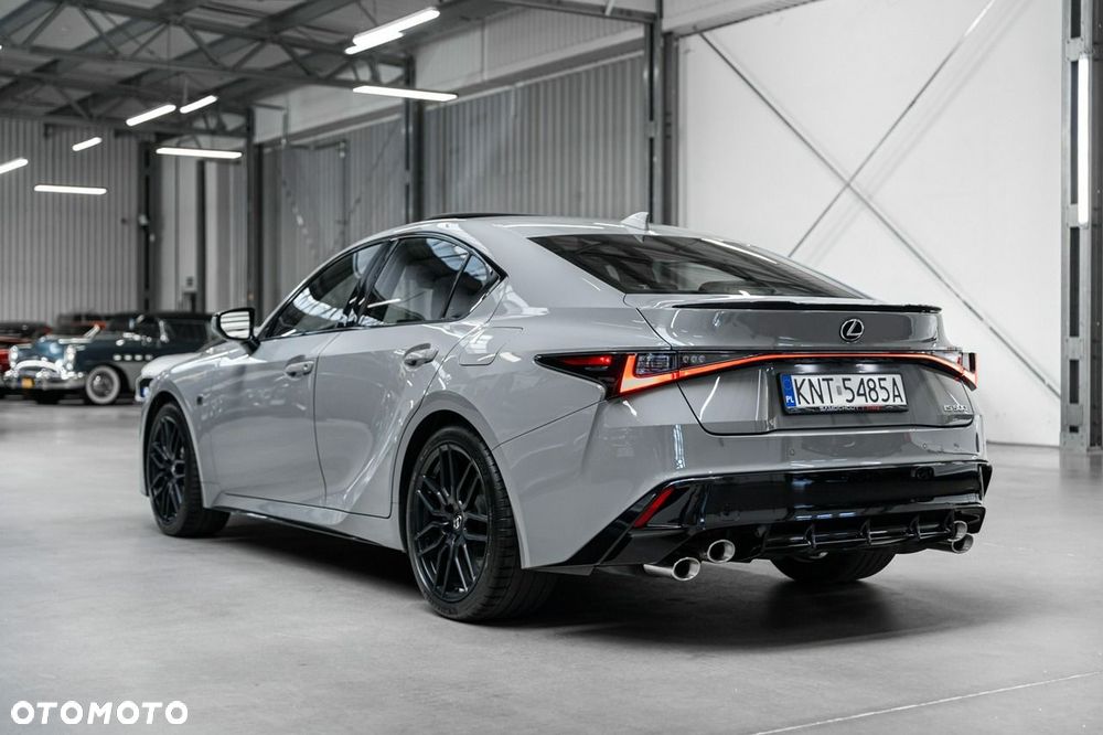 Lexus IS - 9