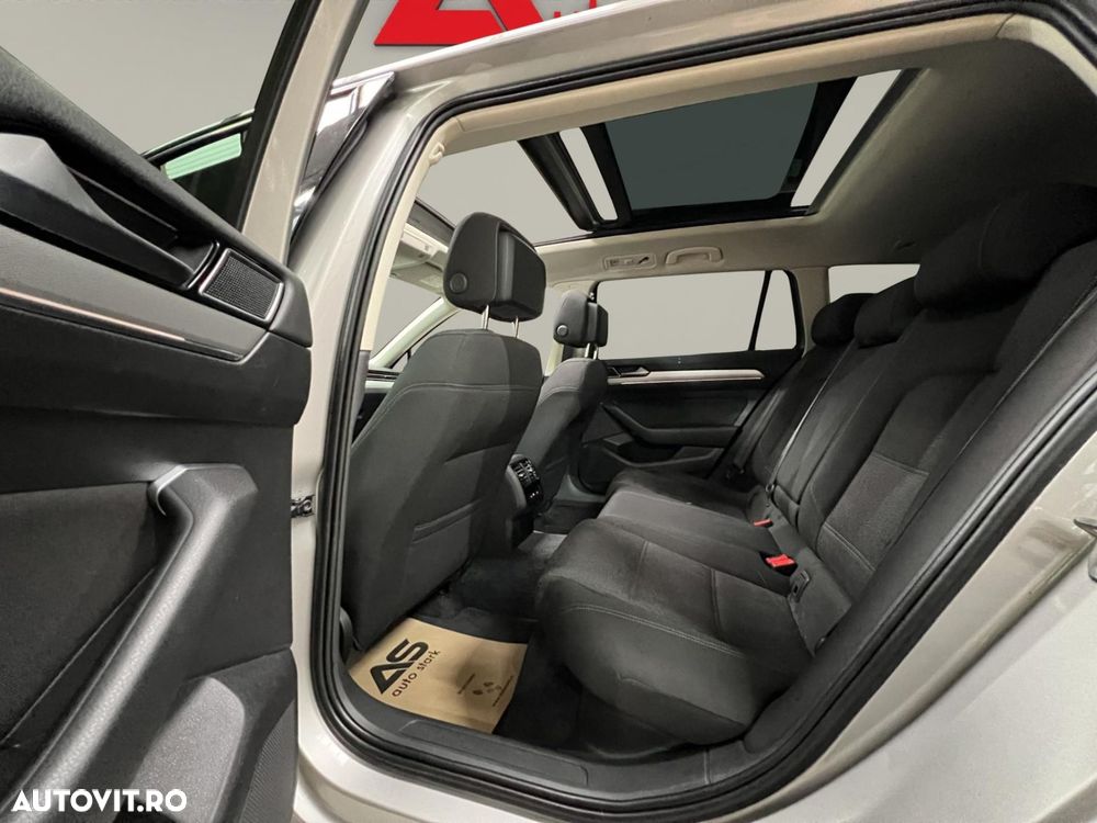 Volkswagen Passat 2.0 TDI DSG Highline - 18