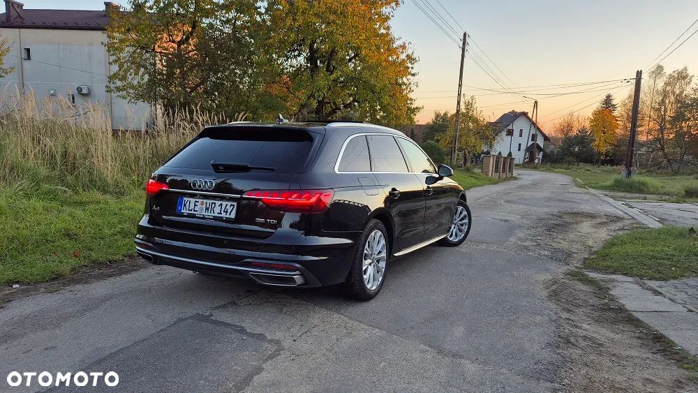 Audi A4 Avant 2.0 TDI ultra S tronic sport - 11