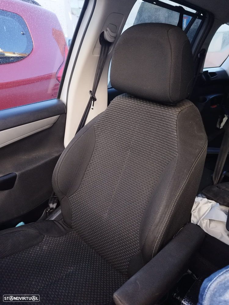 Citroën C4 Grand Picasso 1.6 HDi Exclusive - 26