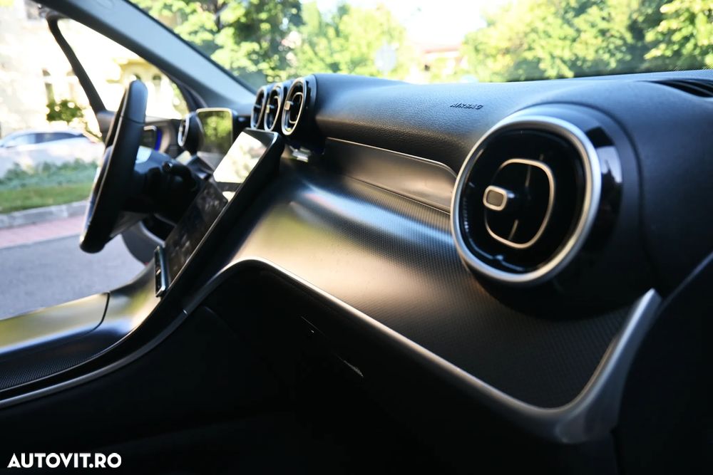 Mercedes-Benz GLC 300 e 4MATIC PHEV - 28