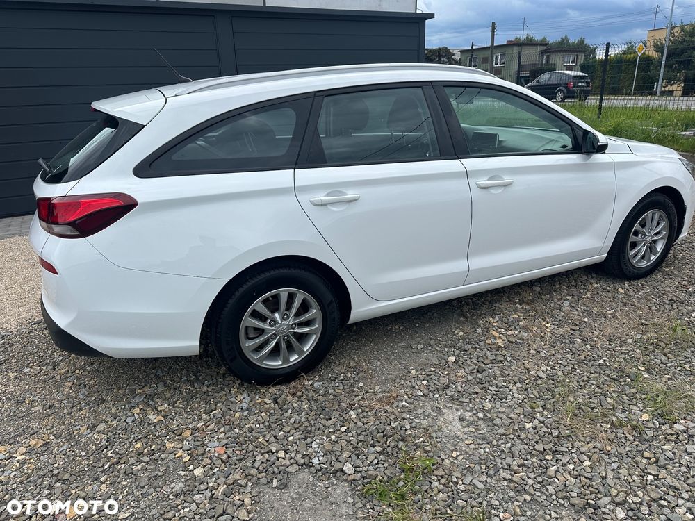 Hyundai i30 1.6 CRDi Classic + - 5