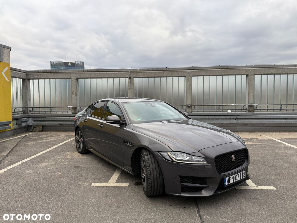 Jaguar XF 2.0 i4D R-Sport - 2