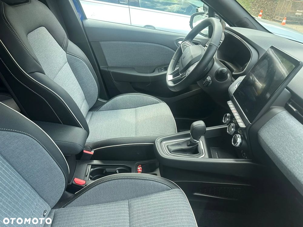 Renault Clio E-TECH 140 INTENS - 3