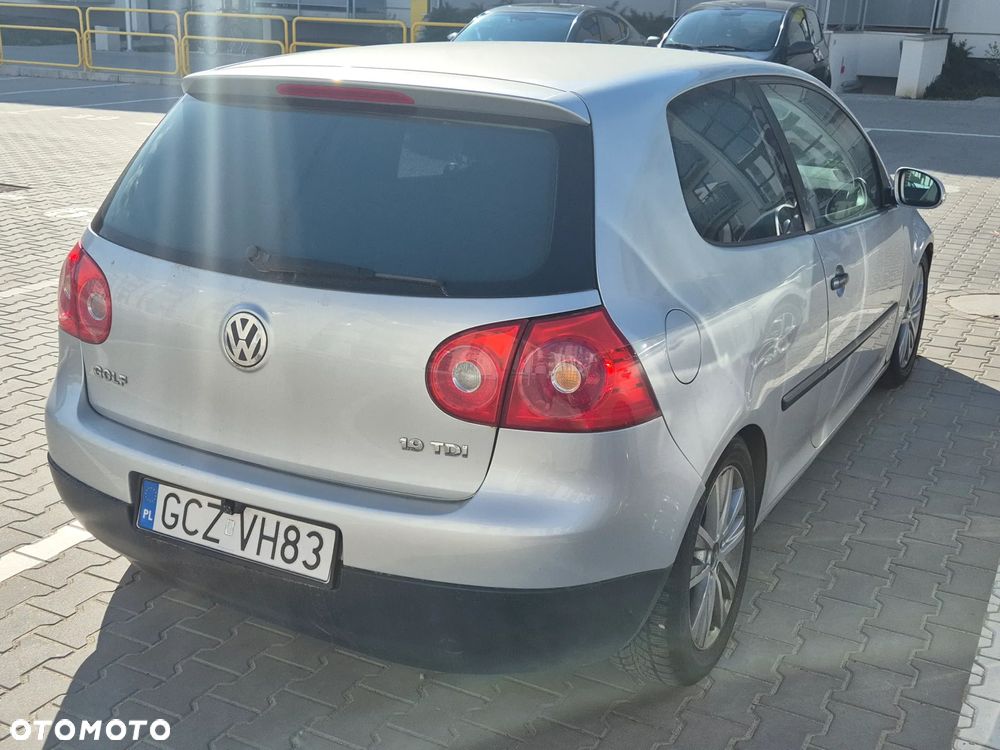 Volkswagen Golf 1.9 TDI 4Motion DPF Tour - 10