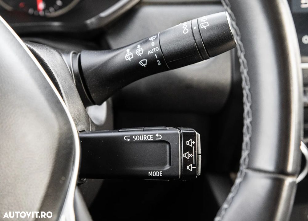 Renault Captur TCe 90 INTENS - 27