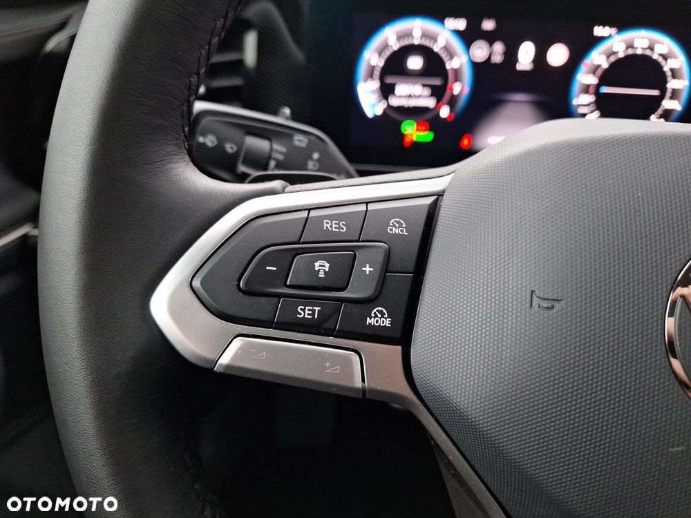 Volkswagen Passat Variant 1.5 TSI EVO Business DSG - 20