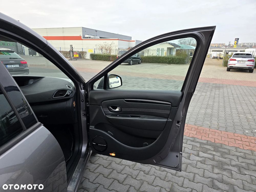 Renault Grand Scenic 2.0 16V 140 CVT Bose Edition - 14