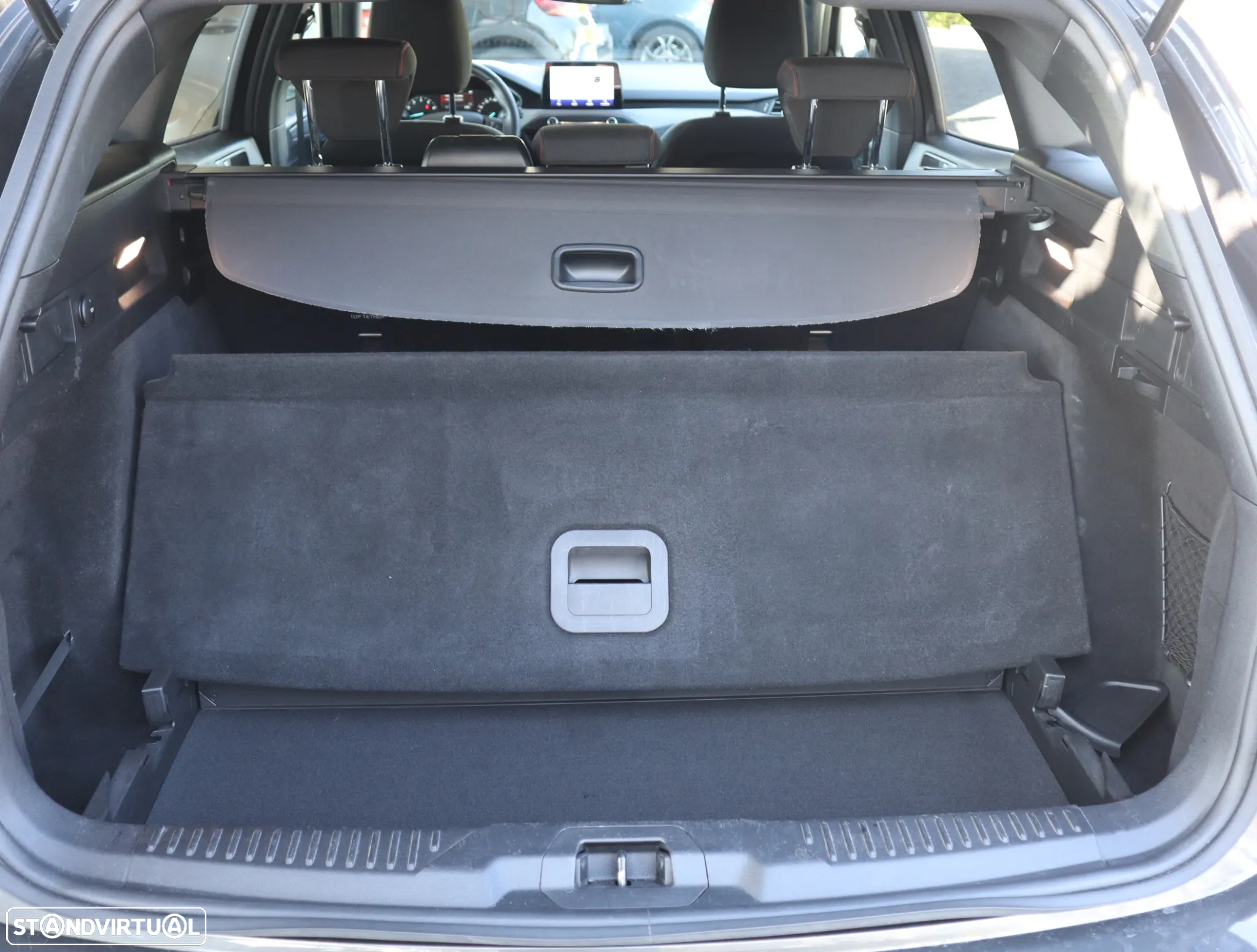 Ford Focus SW 1.0 EcoBoost MHEV ST-Line - 57