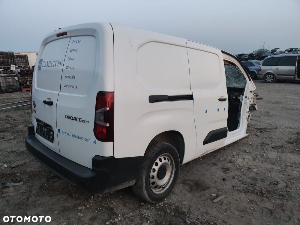 BELKA ZAWIESZENIA, OŚ TYŁ  TOYOTA PROACE CITY ( 19 -  ) 1.5 D4D - 1