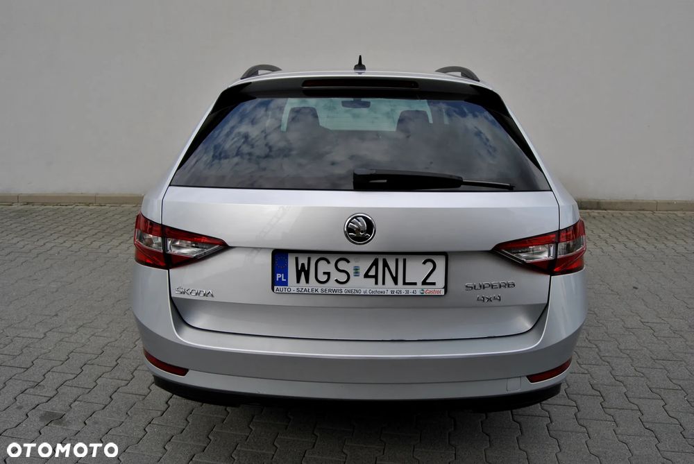 Skoda Superb 2.0 TDI 4x4 DSG Style - 17