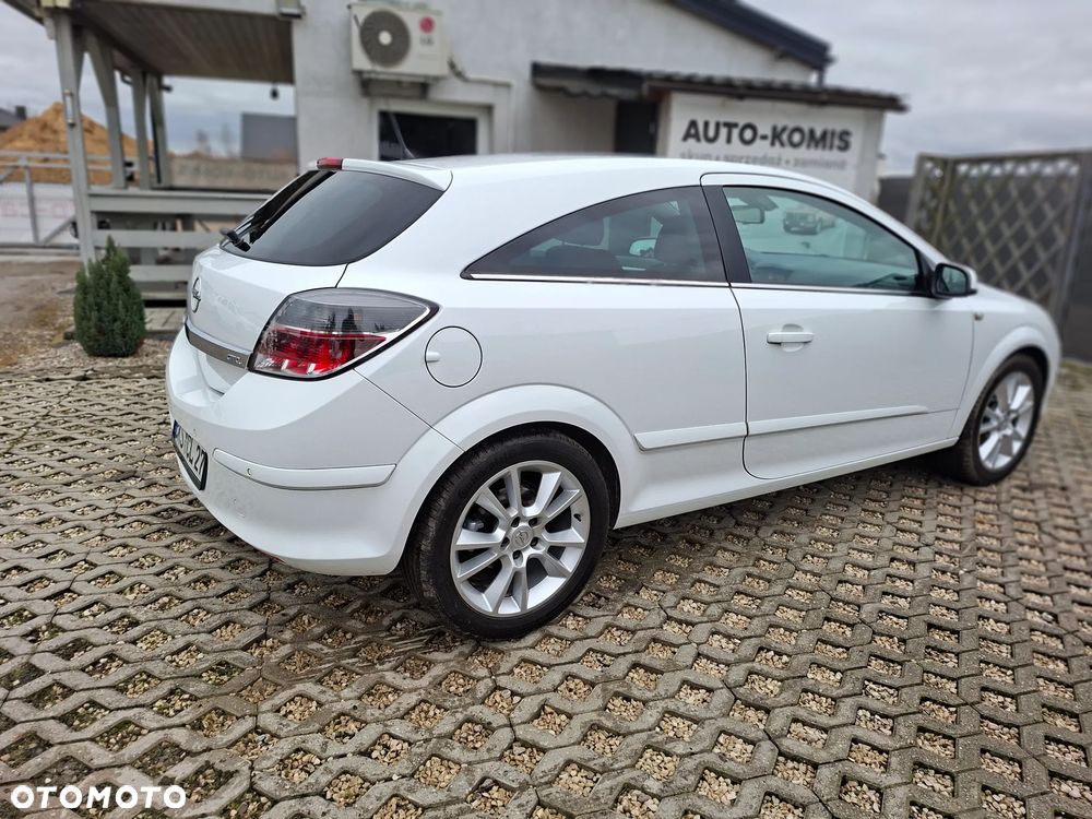 Opel Astra 1.8 Black&White - 29