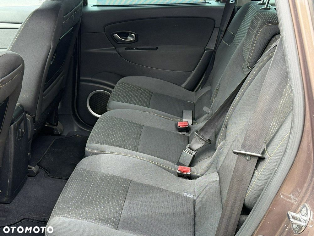 Renault Grand Scenic - 17