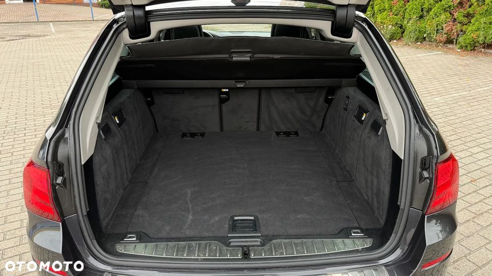 BMW Seria 5 520d - 27