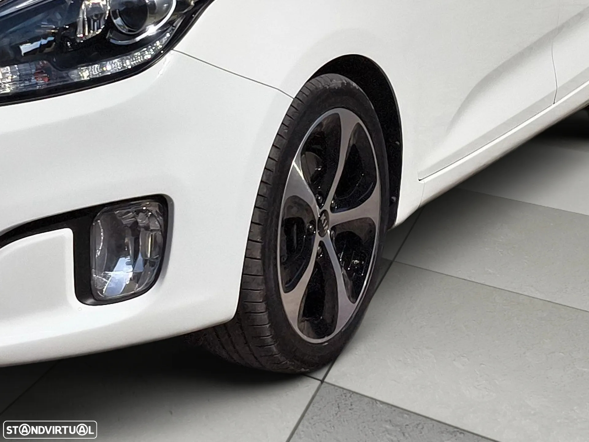 Kia Carens 1.7 CRDi ISG TX - 6