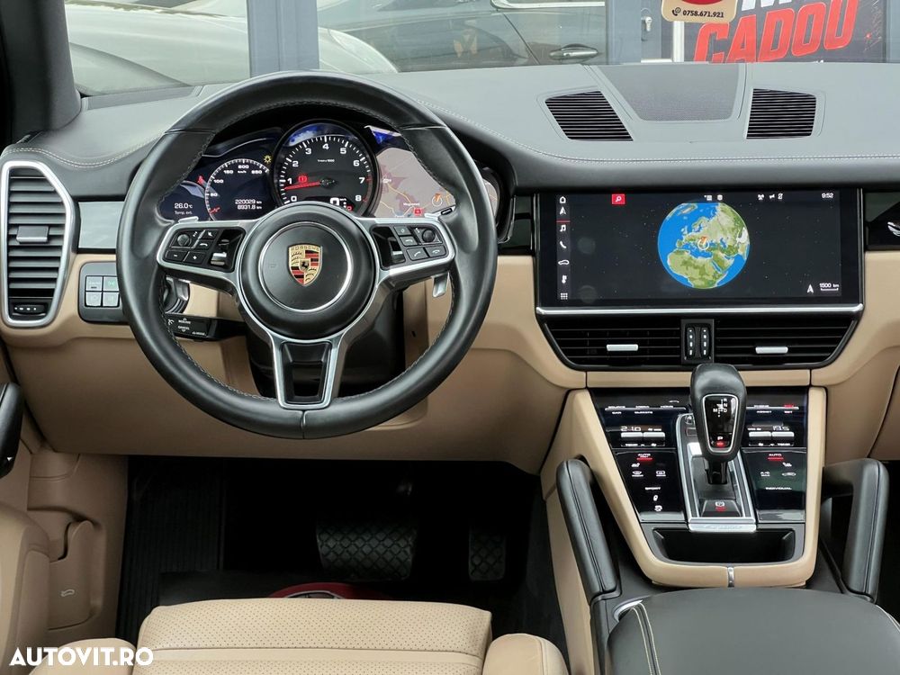 Porsche Cayenne - 10