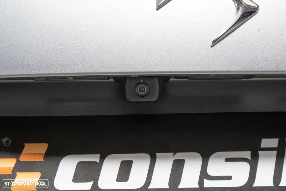 DS DS7 Crossback E-Tense Performance Line EAT8 - 7