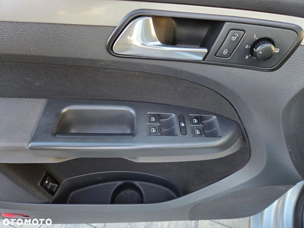 Volkswagen Touran 2.0 TDI Q-Line - 20