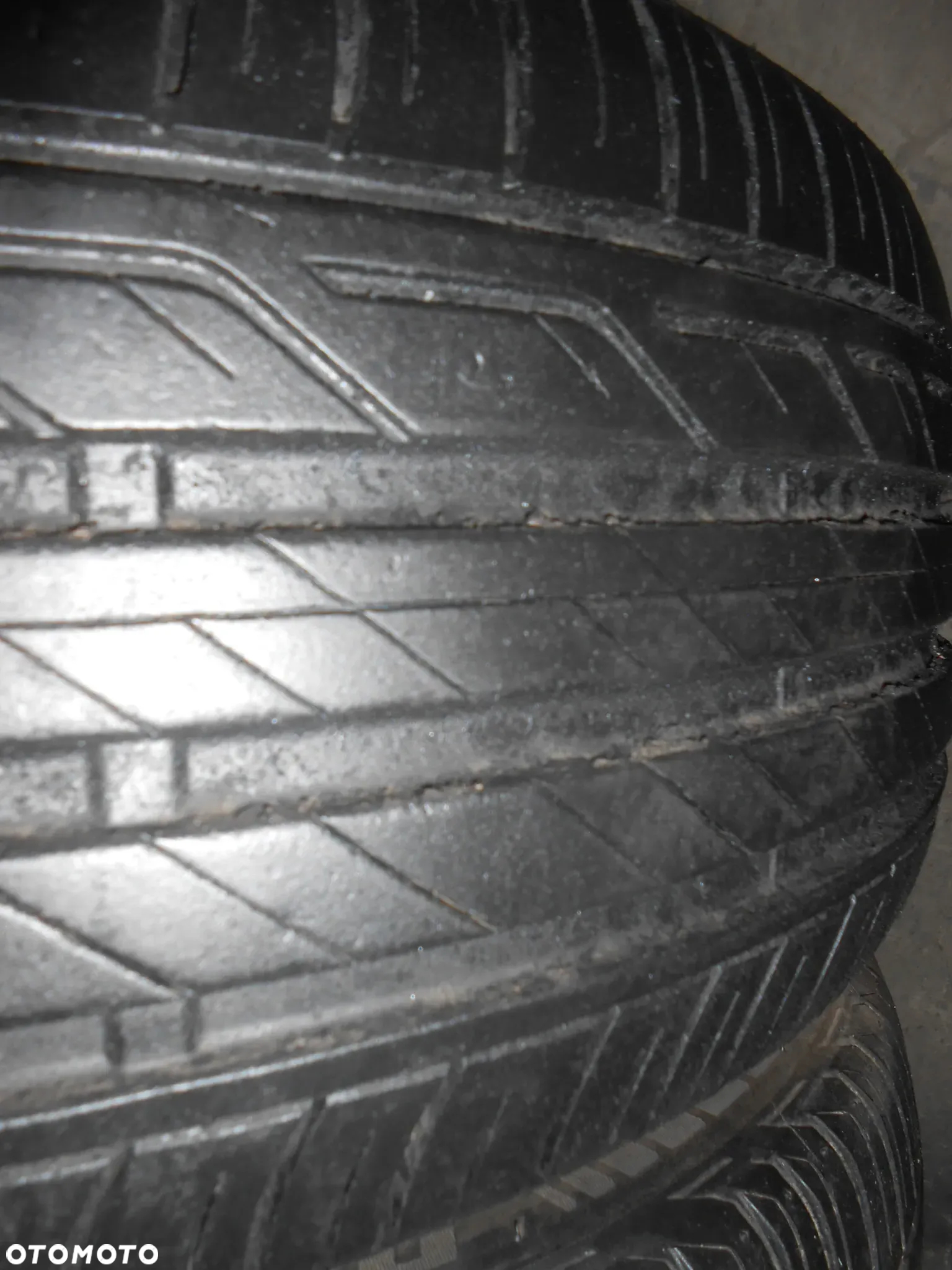 OPONY 225/50R17 BRIDGESTONE DRIVEGUARD RFT DOT 1217 7.1MM - 4