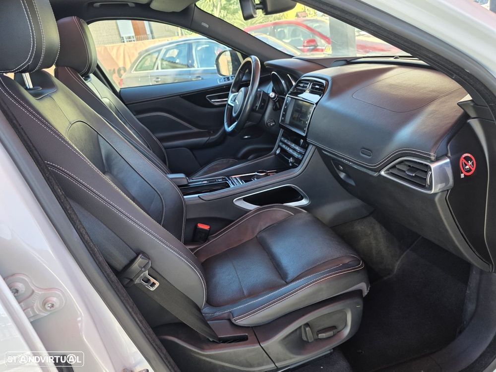 Jaguar F-Pace 2.0 i4D R-Sport AWD Aut. - 15