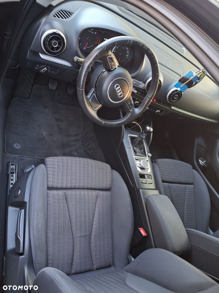 Audi A3 3-drzwiowe 1.4 TFSI Ambition - 5