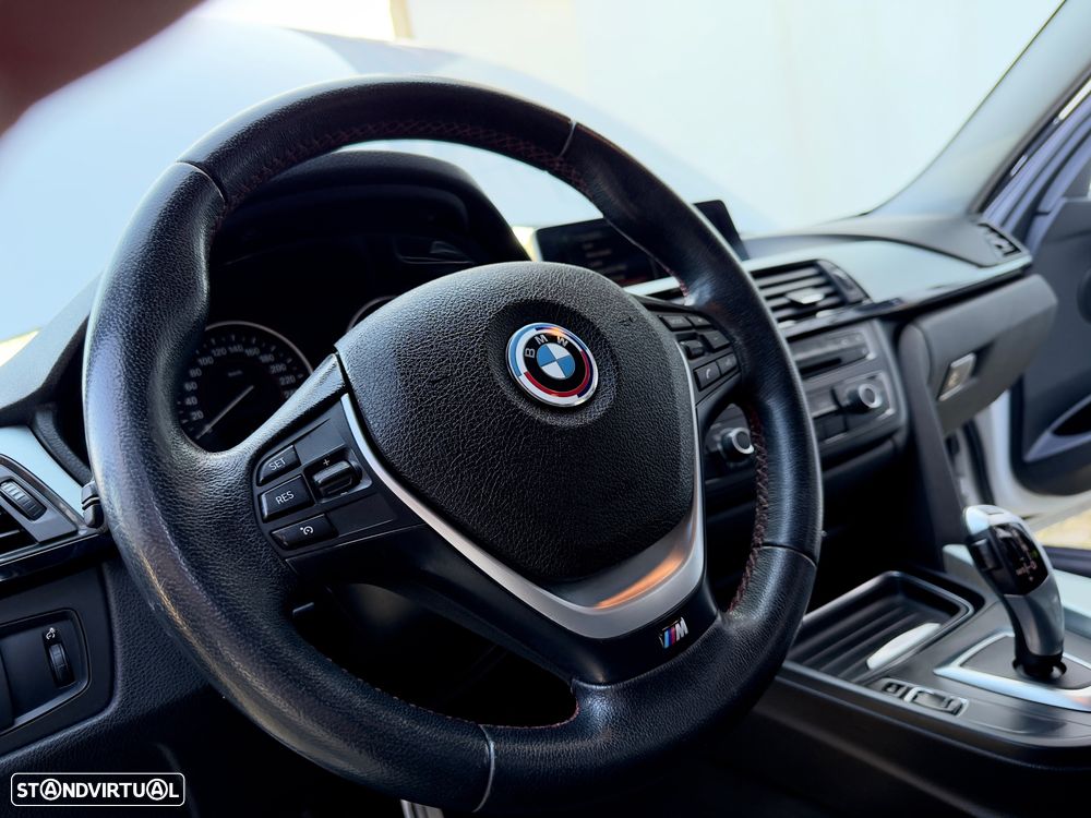 BMW 318 d Auto Pack M - 44