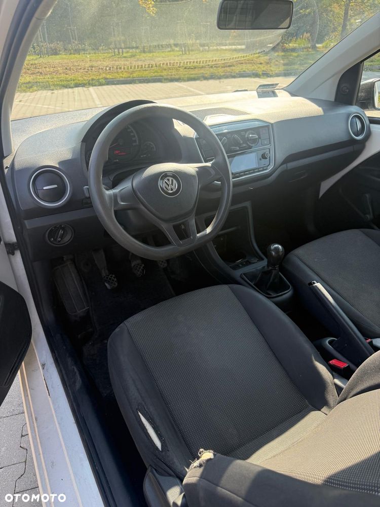 Volkswagen up! 1.0 Beats - 9