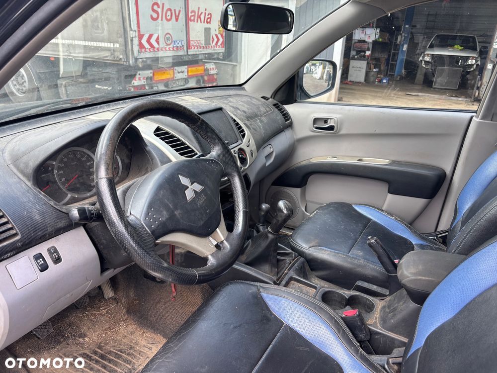 Mitsubishi L200 2.5 DID DC Intense - 2
