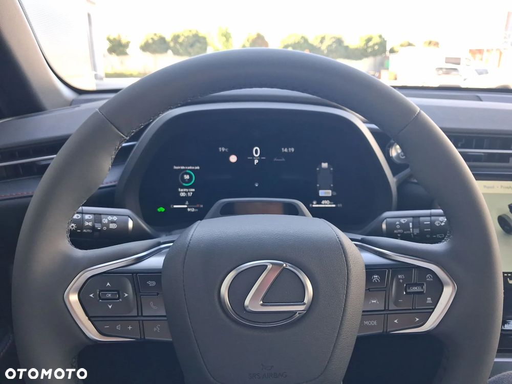 Lexus LBX - 19