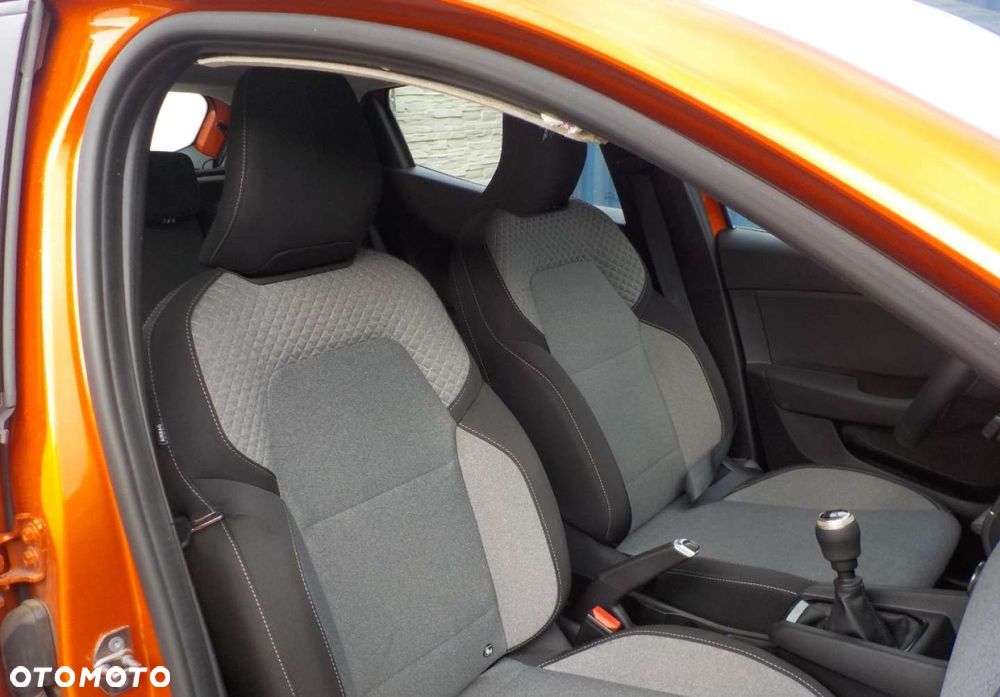 Renault Clio - 22