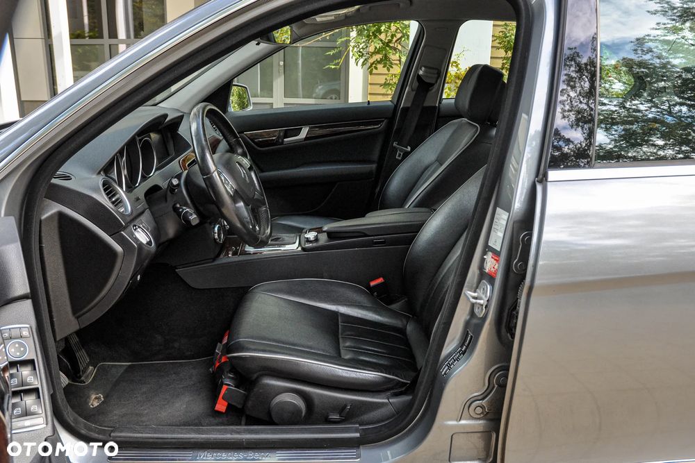 Mercedes-Benz Klasa C 350 BlueEff 4-Matic Elegance - 7