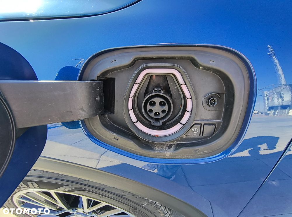 Ford Kuga - 4