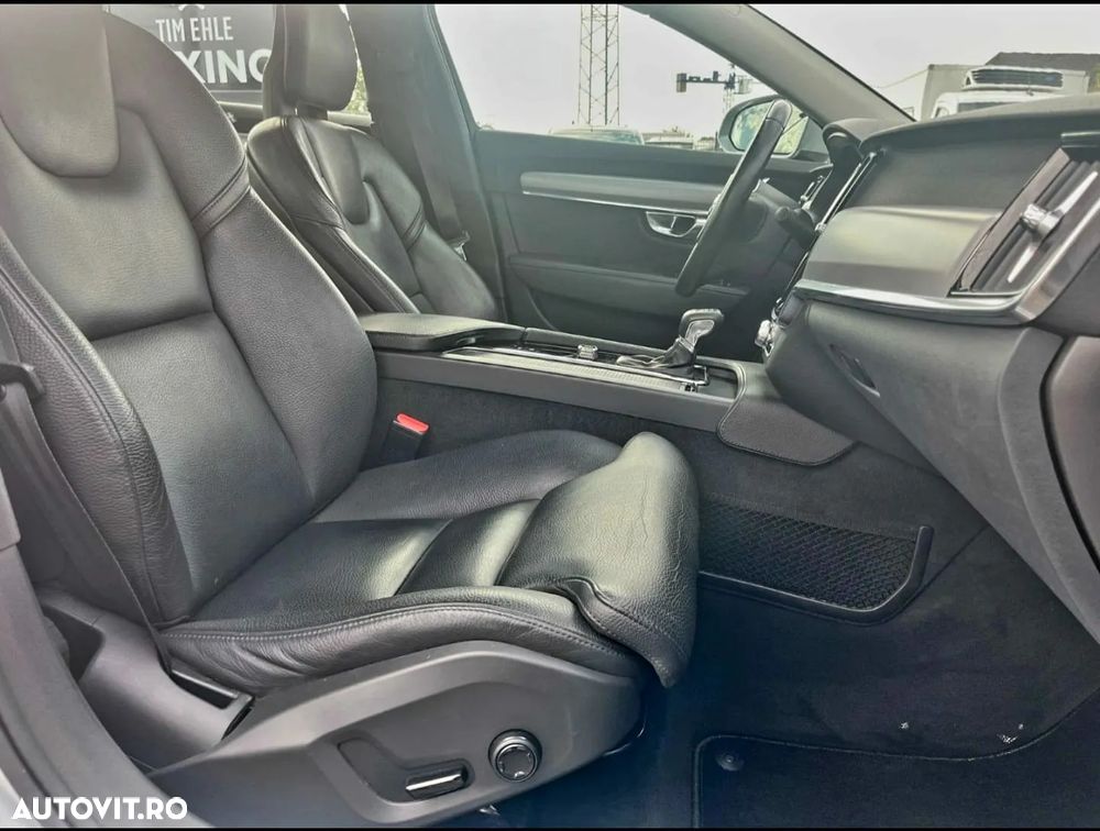 Volvo S90 D3 Geartronic Momentum Pro - 23