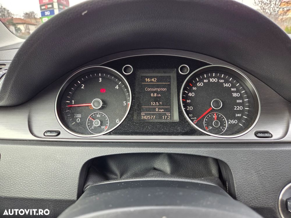 Volkswagen Passat 2.0 TDI BlueMotion Technology Highline - 9