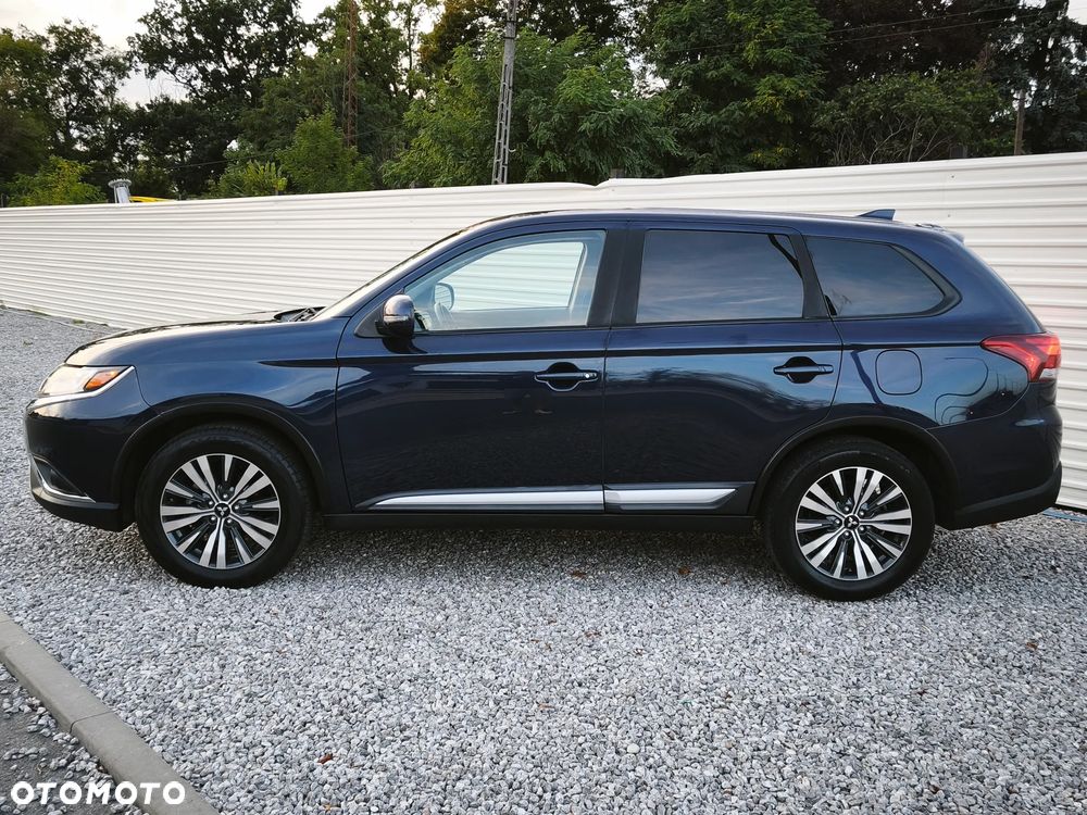 Mitsubishi Outlander - 4