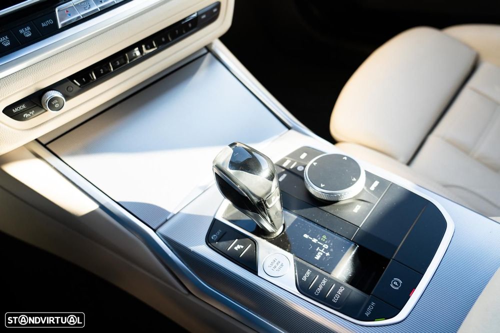 BMW 320 d Pack M Auto - 13