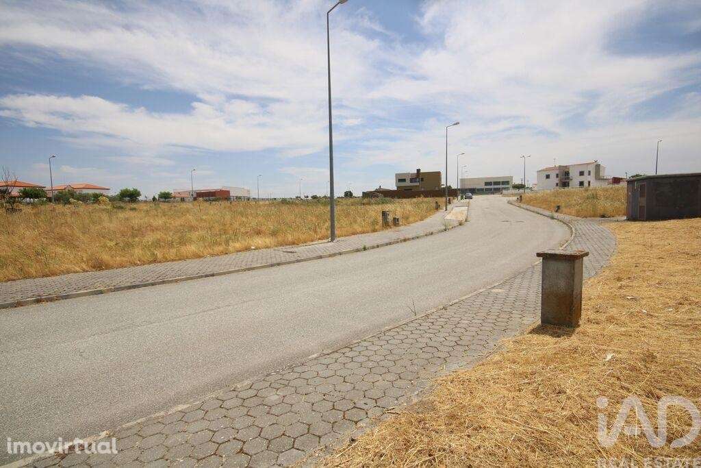 Terreno em Almeida de 616,00 m2 - Grande imagem: 3/28