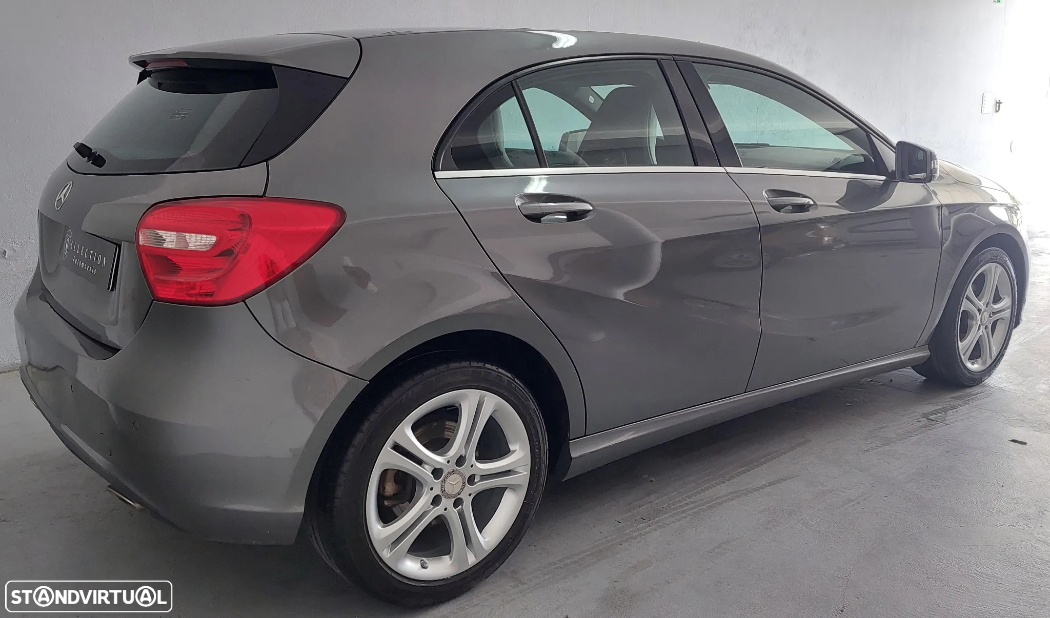 Mercedes-Benz A 180 CDI (BlueEFFICIENCY) Urban - 4