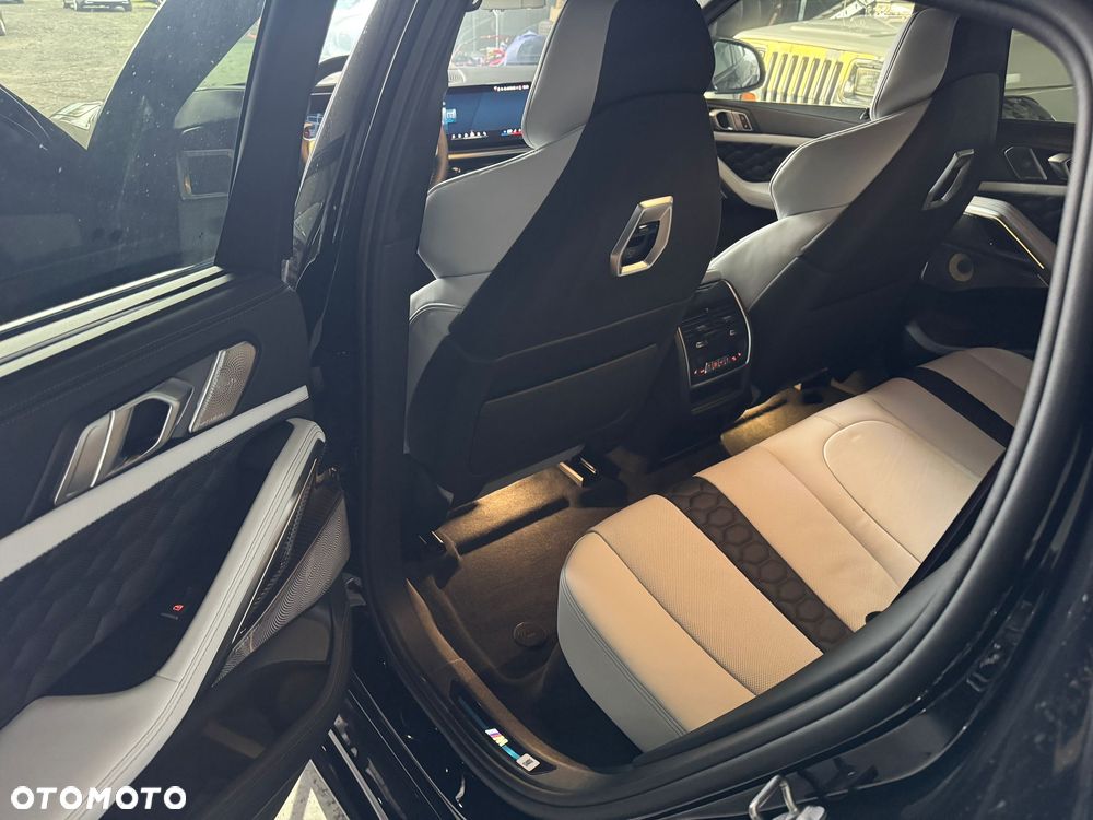 BMW X6M - 8
