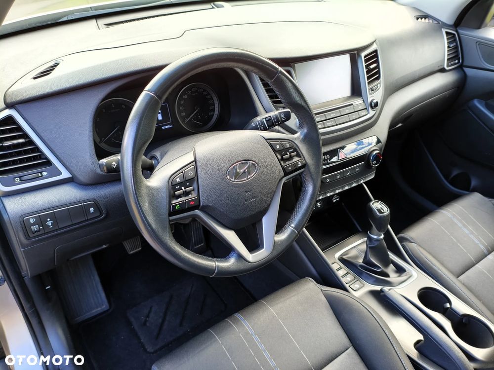 Hyundai Tucson blue 1.6 GDi 2WD Navi - 15
